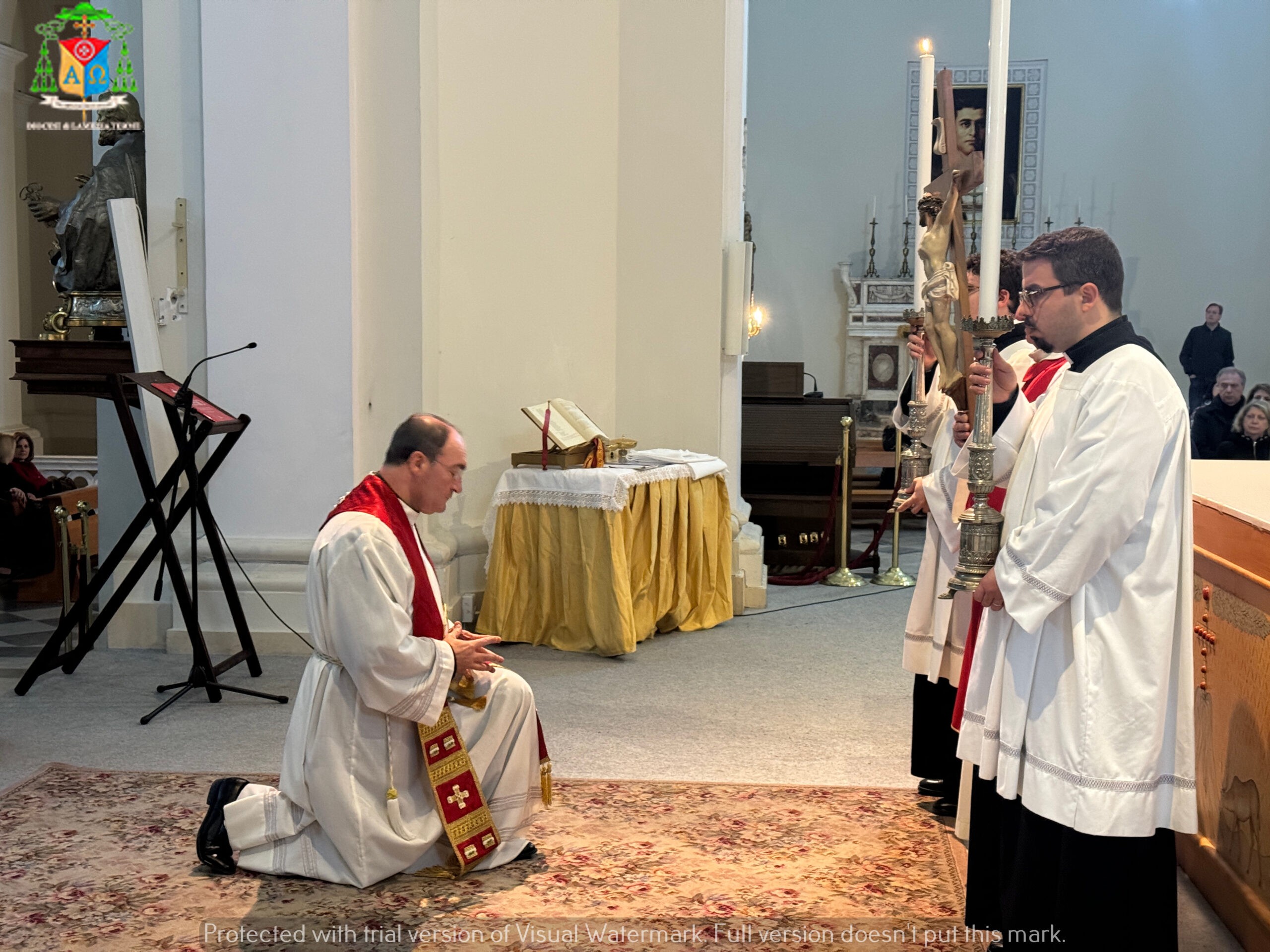 Azione Liturgica Passione del Signore, mons. Parisi: “Non scaviamo altre tombe di egoismo su questa terra”