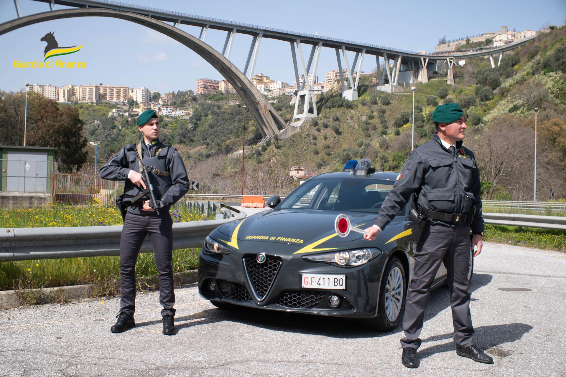 Traffico di stupefacenti, confisca beni per oltre un milione di euro