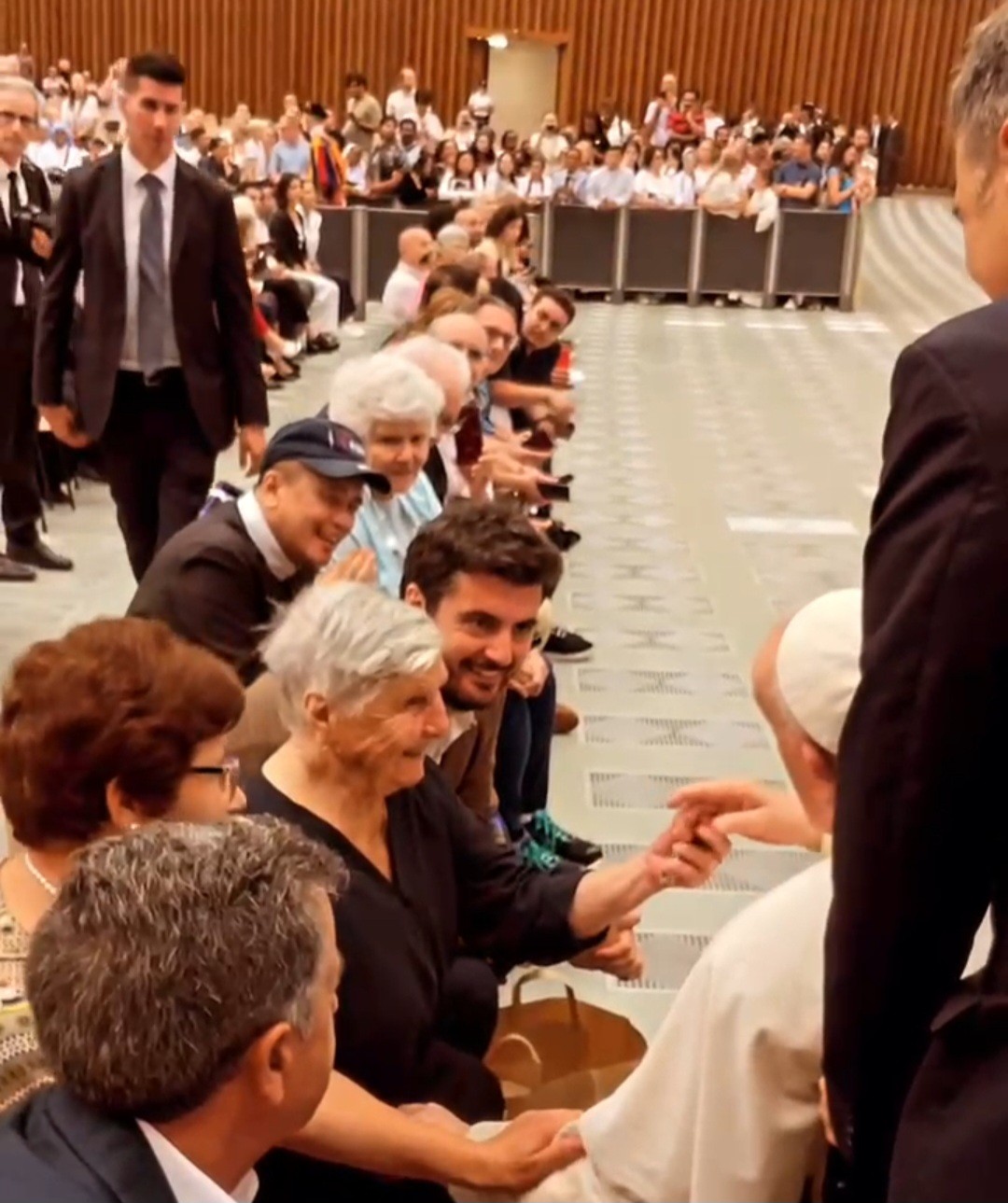 Udienza di Papa Francesco: Caccavari porta in dono il pane Mulinum al pontefice