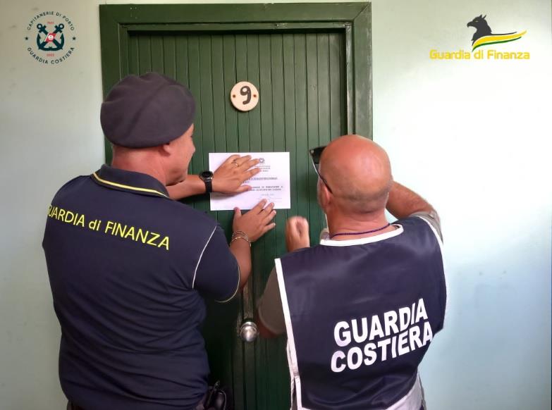 Occupazione abusiva area demaniale, Gdf sequestra a Scalea complesso turistico balneare