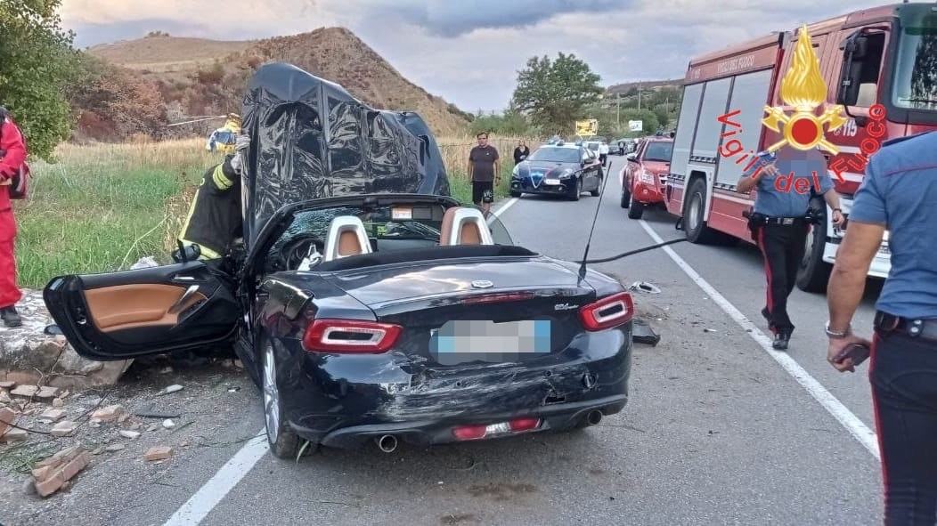 Incidente stradale a Borgia, morto un 51enne