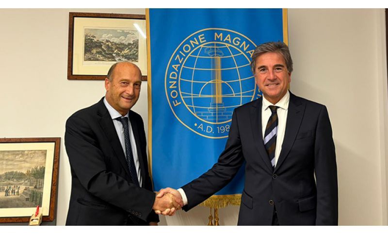 Nella foto il Presidente della Fondazione Magna Grecia, Nino Foti, e il Presidente della Lega del Ciclismo Professionistico, Roberto Pella.