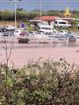 Maltempo, interrotta Ss 280 e isolato comune di Maida per esondazione torrente