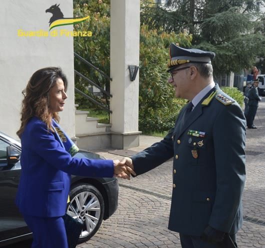 Il Prefetto Cosenza, Rosa Maria Padovano, in visita al Comando Provinciale della Guardia di Finanza di Cosenza