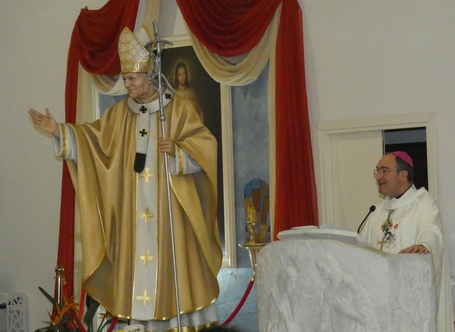 Festa San Giovanni Paolo II, vescovo Parisi celebra Santa Messa nel santuario a Cardolo