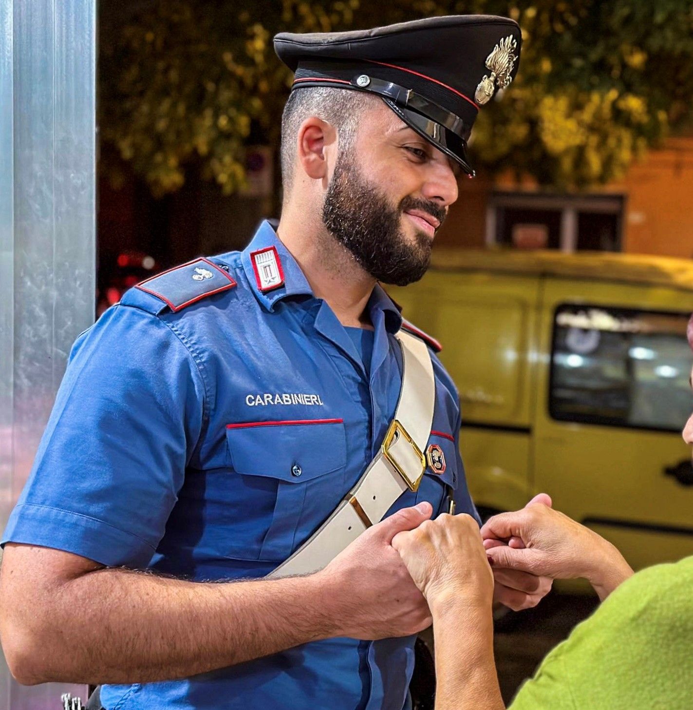 Nel reggino donna ha malore in strada e viene soccorsa dai carabinieri che le salvano la vita