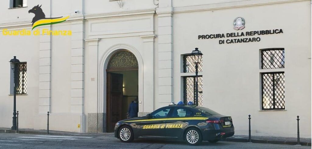 Bancarotta fraudolenta, Gdf Catanzaro esegue sequestro preventivo di oltre 145 mila euro