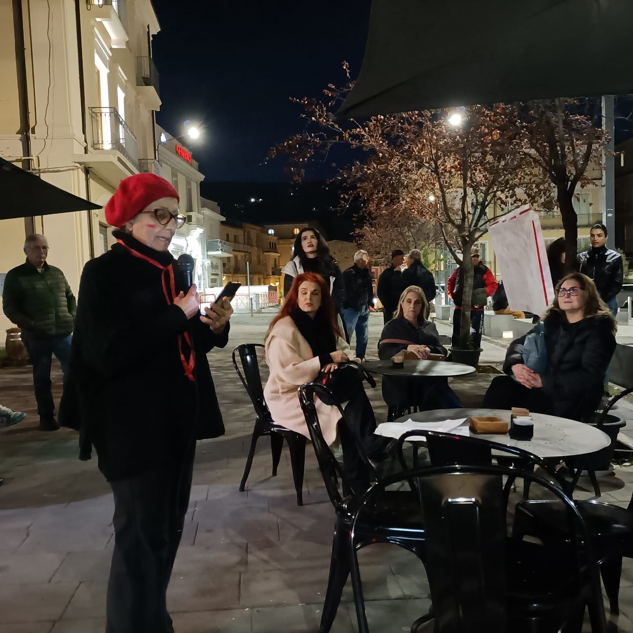 Basta violenza sulle donne, lettera agli uomini: a Lamezia flash mob dell'associazione Logos&Polis