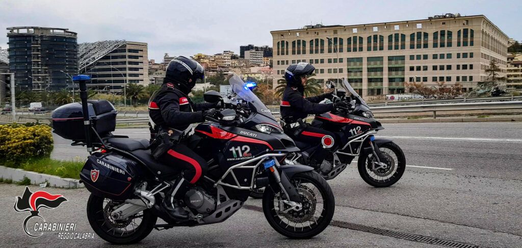 Arrestato 29enne per maltrattamenti in famiglia. Decisivo l’intervento dei Carabinieri di Reggio Calabria che salvano una giovane donna