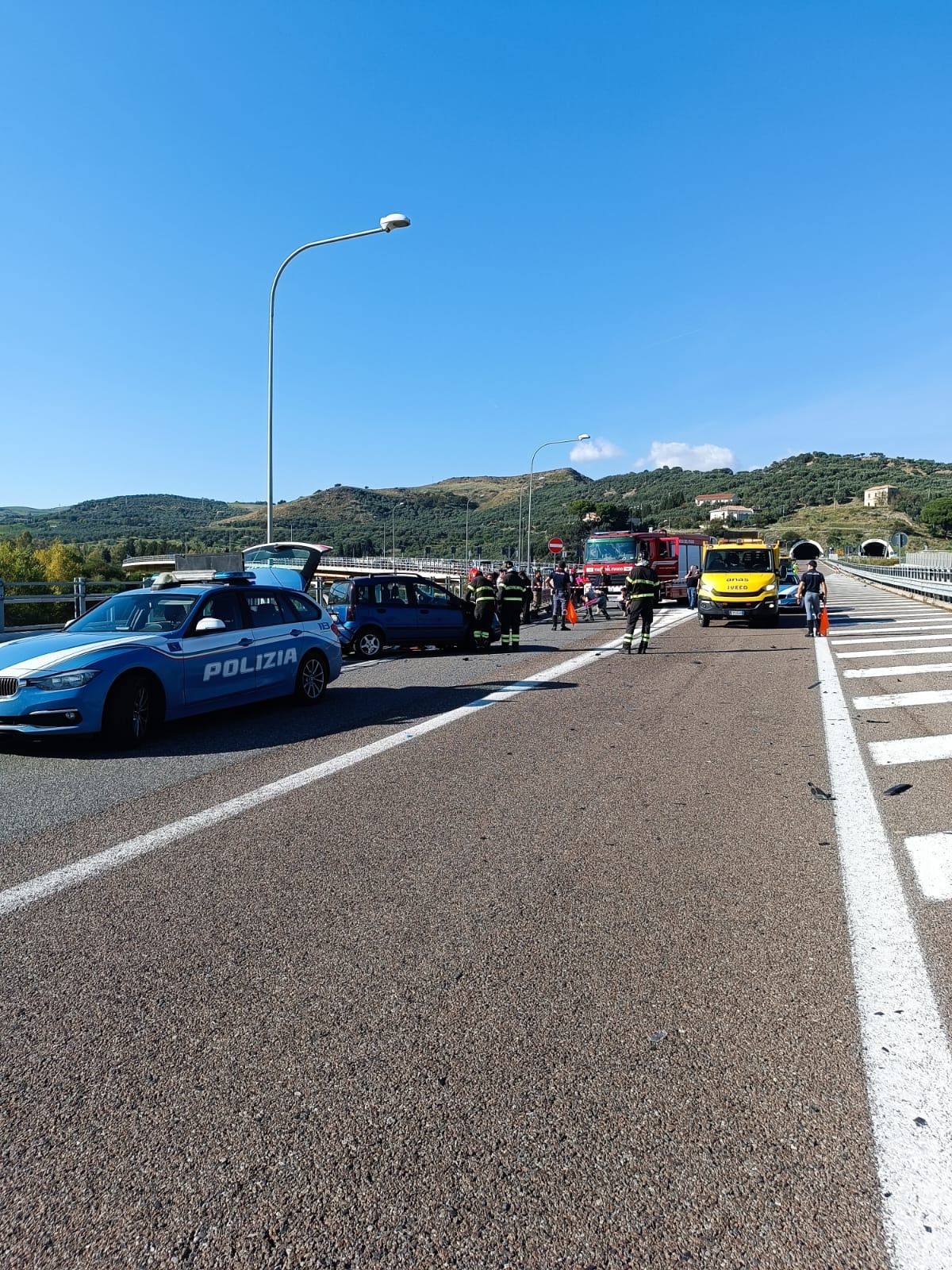 Incidente stradale a Squillace, morta una giovane e due feriti gravi