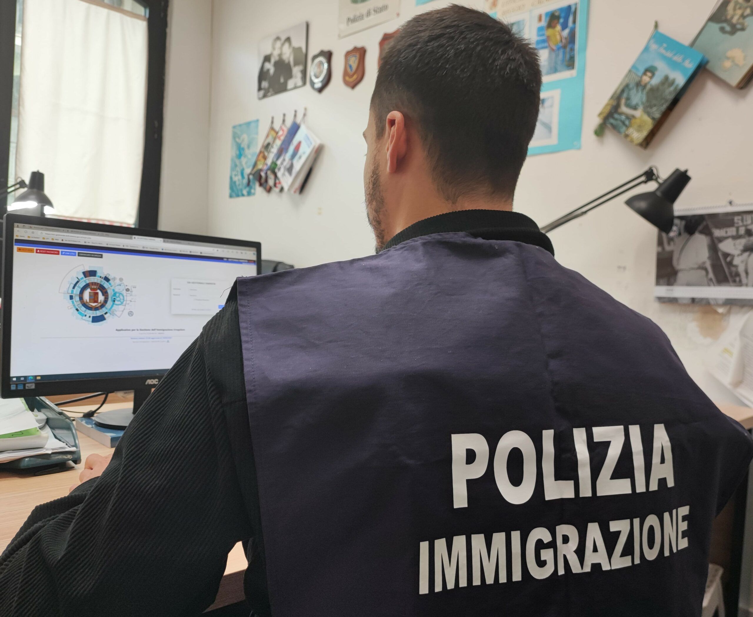 Reggio Calabria, rimpatriato un cittadino bielorusso dopo 16 anni di reclusione