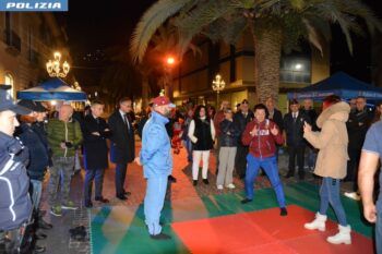 Lamezia, la Polizia di Stato tra la gente nella Giornata Internazionale per l’eliminazione della violenza sulle donne