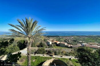 L’associazione “Le Città Visibili” fa tappa a S. Andrea Apostolo dello Jonio, uno dei borghi più incantevoli della Calabria