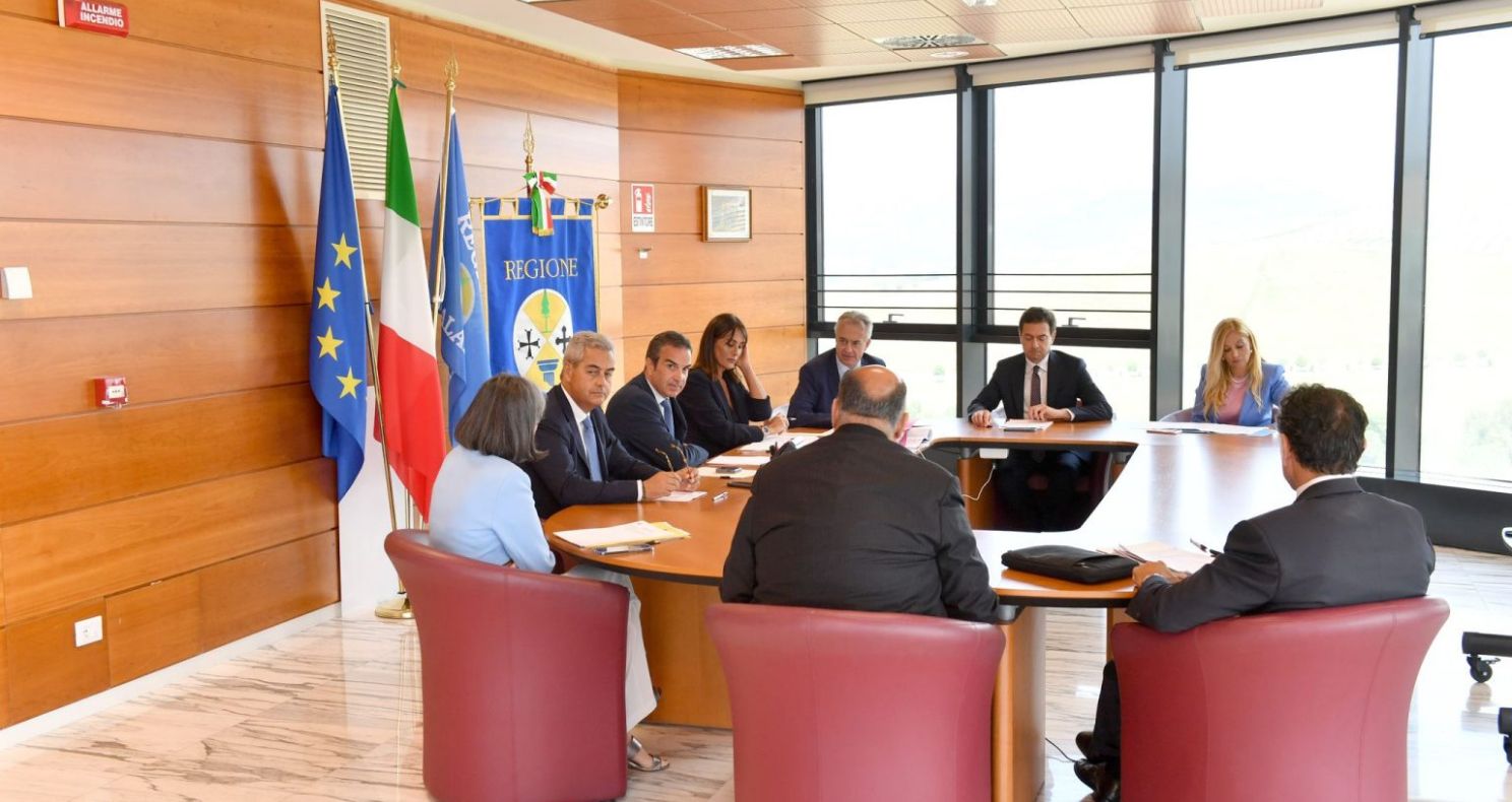 Regione: ok Giunta a provvedimenti in materia di ambiente, energia e rinnovabili, urbanistica, violenza di genere