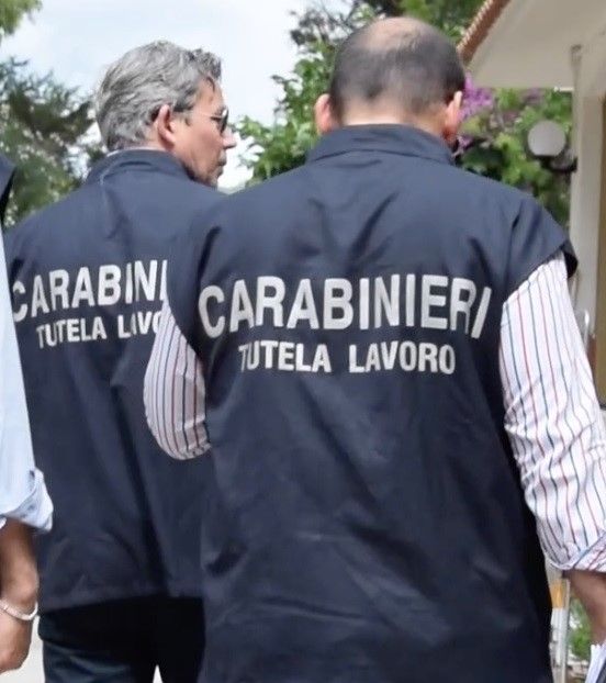 Lavoro in nero e cibo scaduto, sospesa attività a Montepaone