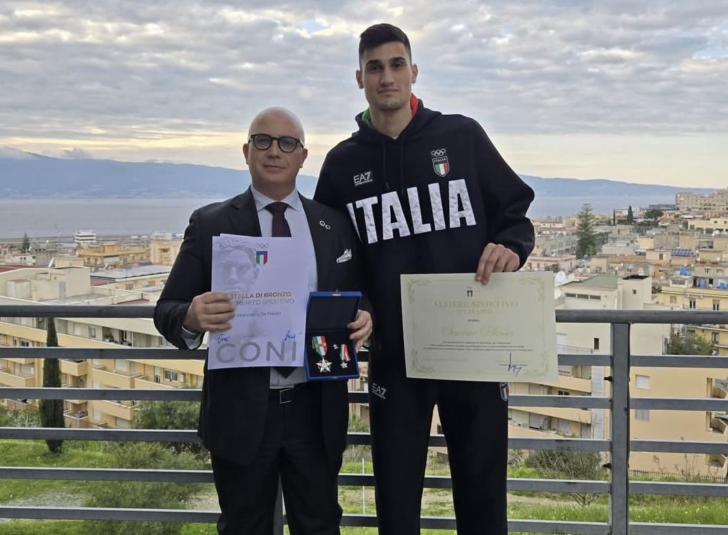 Il presidente CSEN Catanzaro De Nardo insignito dal CONI della stella di bronzo al merito sportivo