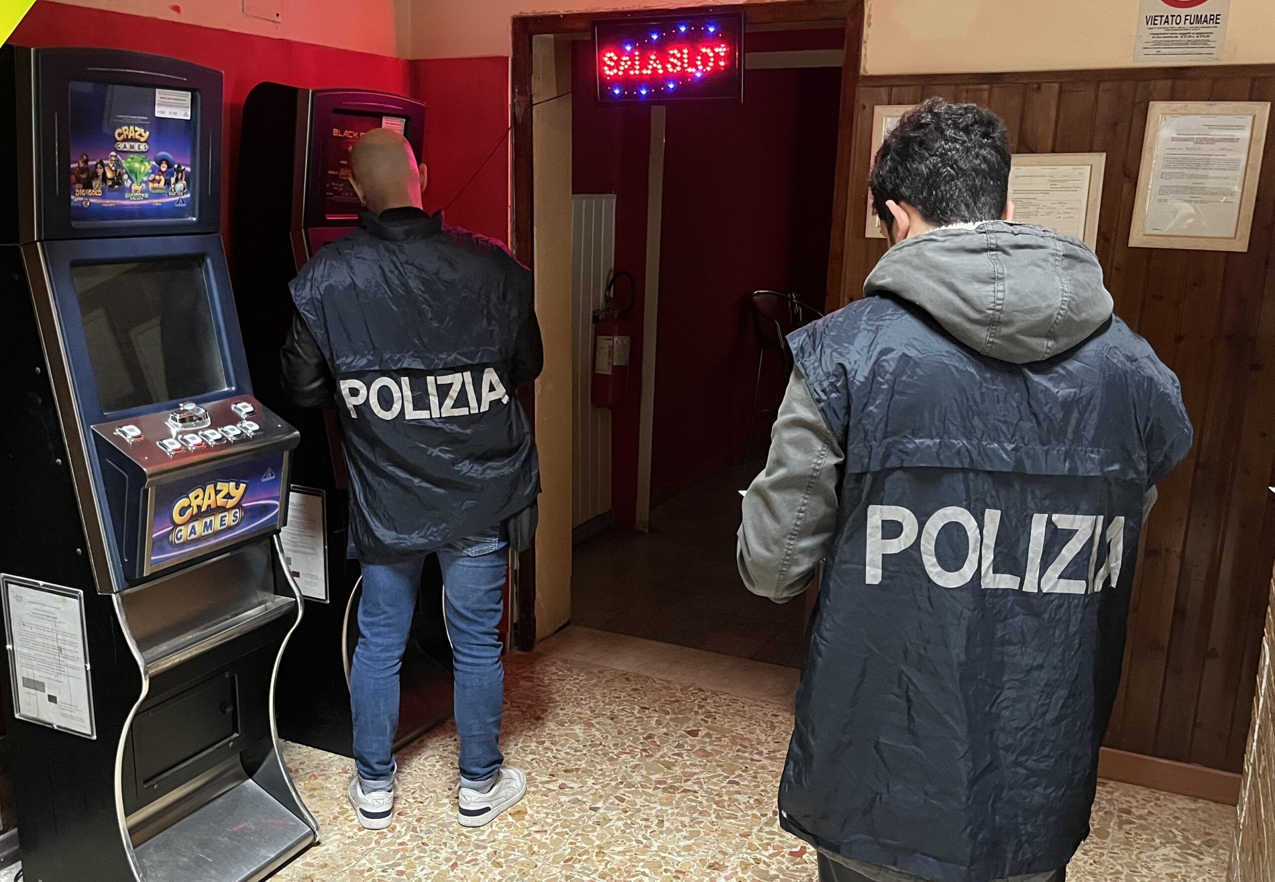 Reggio Calabria, denunciato il titolare di una sala giochi di Villa San Giovanni