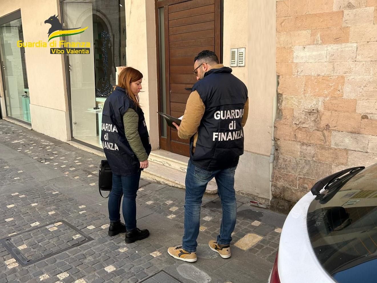 Gdf Vibo confisca beni per 380mila euro